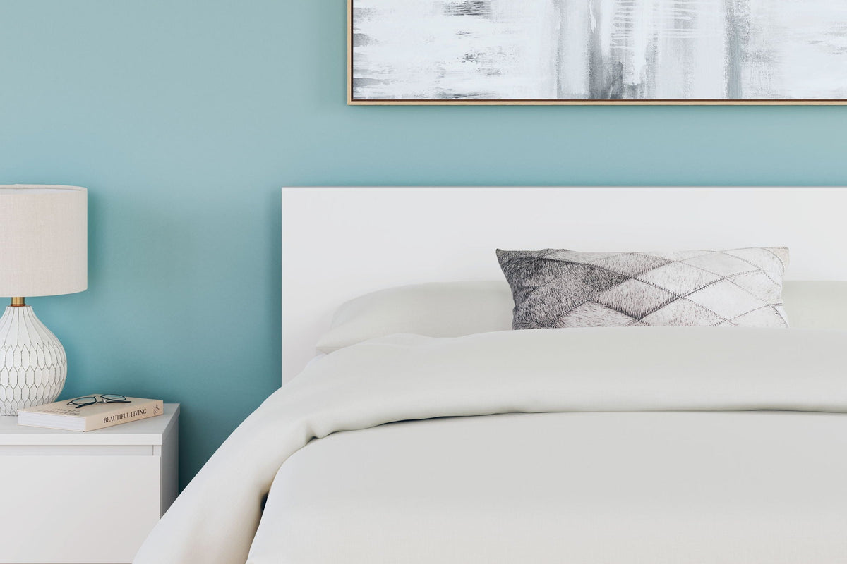 Onita - Panel Platform Bed - Signature Design by Ashley® - 183