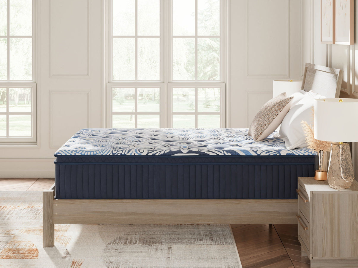 Plush Luxe 2.0 - Mattress - Sierra Sleep® by Ashley - 3