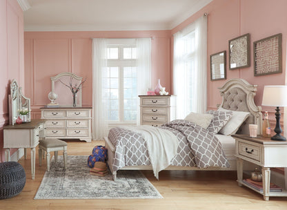 Realyn - Panel Bed - Signature Design by Ashley® - 5