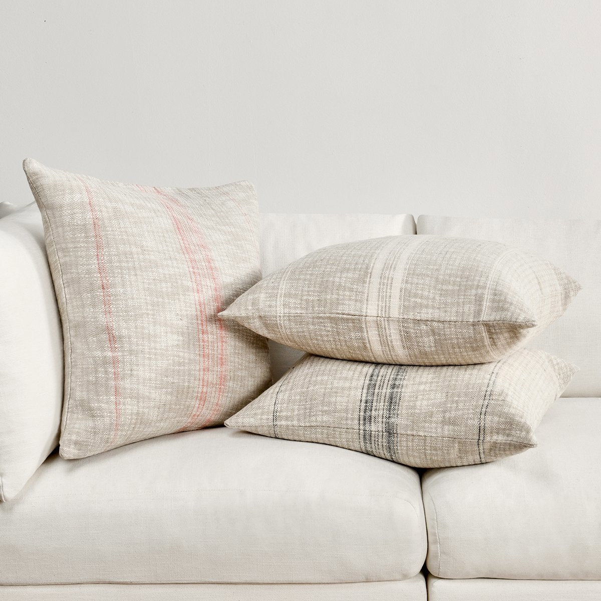 Ria - 36" x 16" Pillow - Natural / Black - Villa - 8