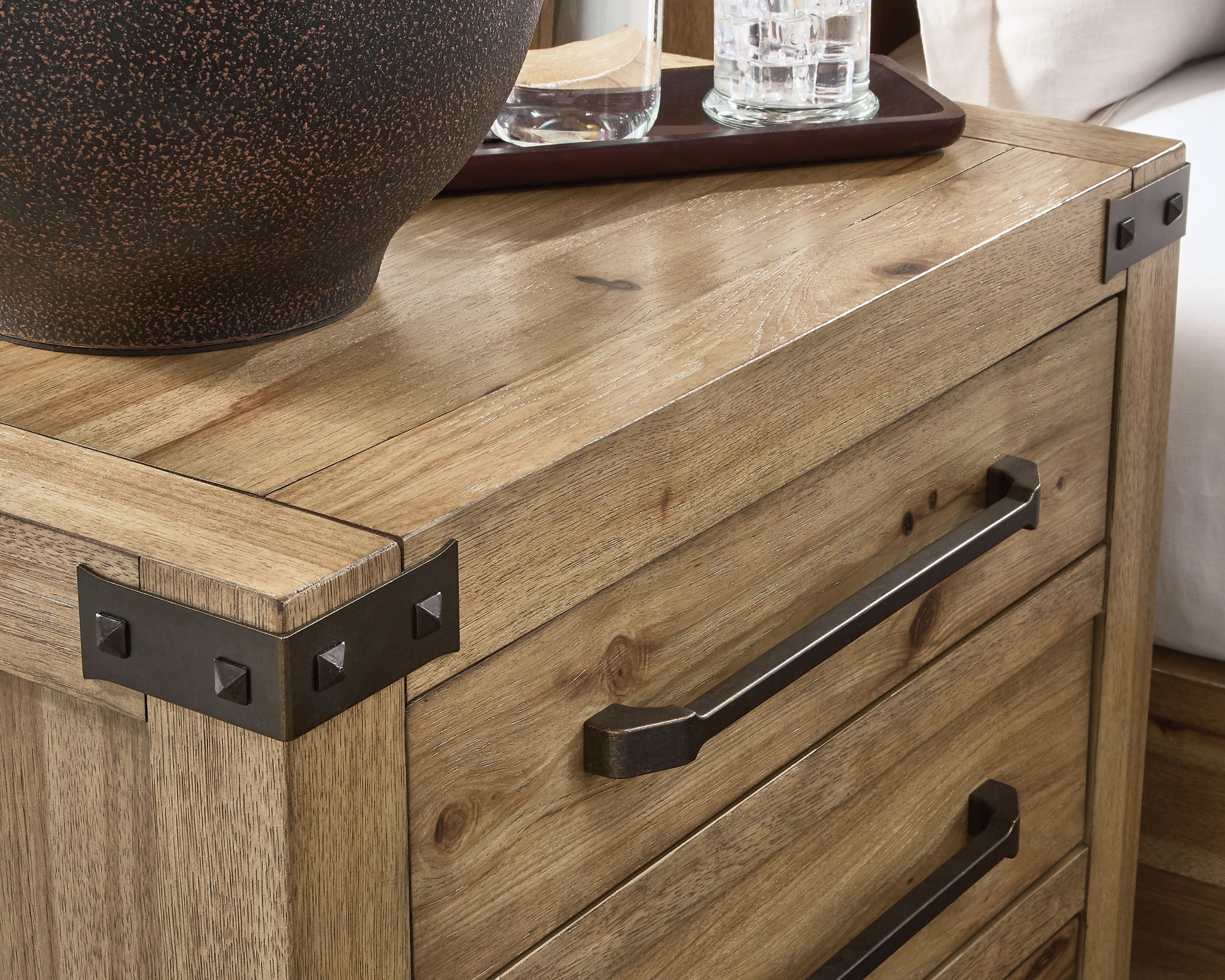 Ridgester - Three Drawer Night Stand - Light Brown - Benchcraft® - 6