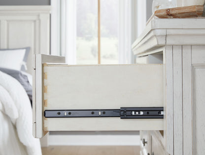 Robbinsdale - Dresser, Mirror - Antique White - Signature Design by Ashley® - 5